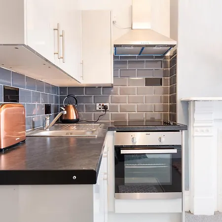 Apartman Lovely In Bristol